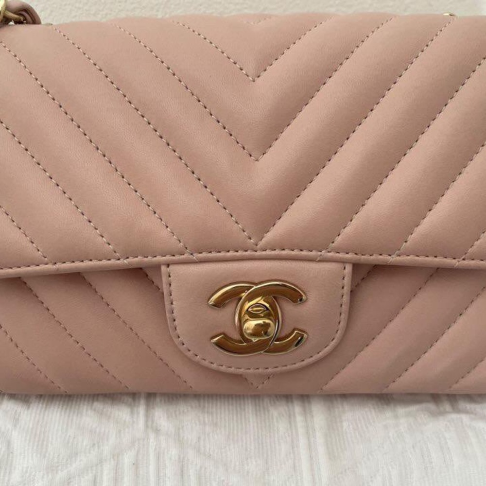 💗 Authentic CHANEL Rectangular Mini - Picture 2 of 10